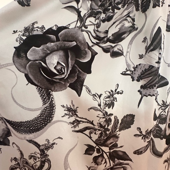 L'AGENCE Tyler Floral Print Woven Silk Shirt - Picture 7 of 12